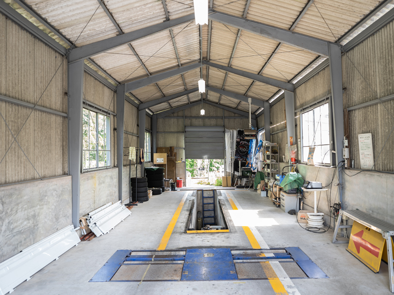 諫早車検工場